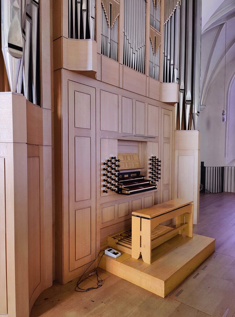 View of the organ console at St Nikolaus, Rosenheim.